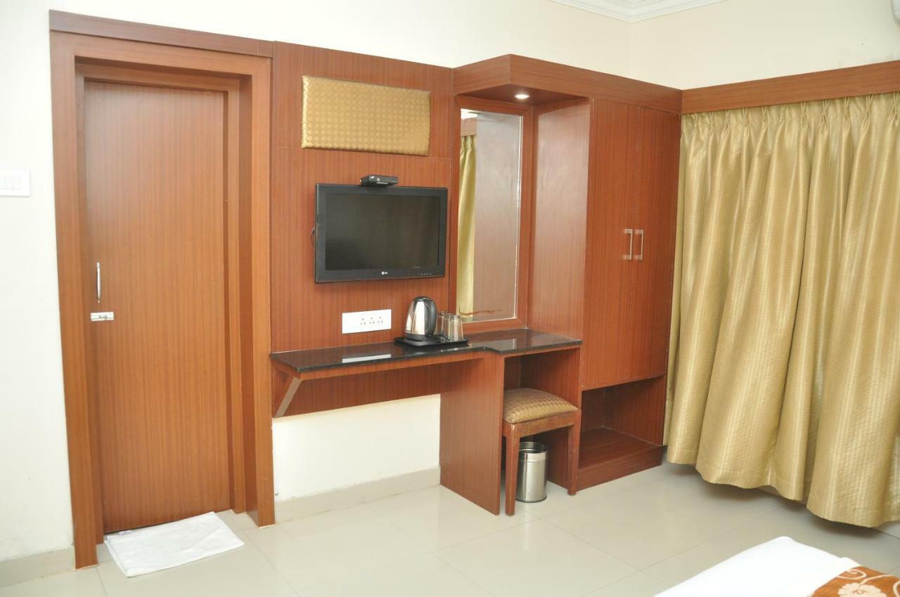 Hotel The Gopinivas Grand Kanyakumari Exterior foto